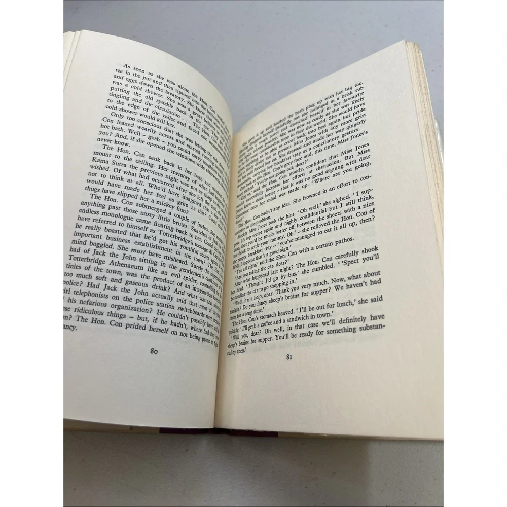 1970‎ Rather a Common Sort of Crime by Joyce Porter First 1st Edition